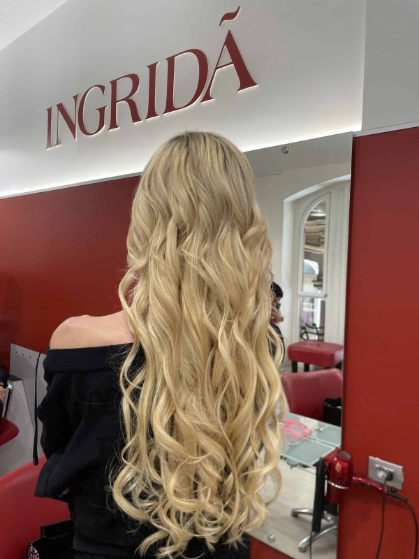 Extension capelli biondi metodo Micro-Ring a Genova salone Ingrida Parrucchieri
